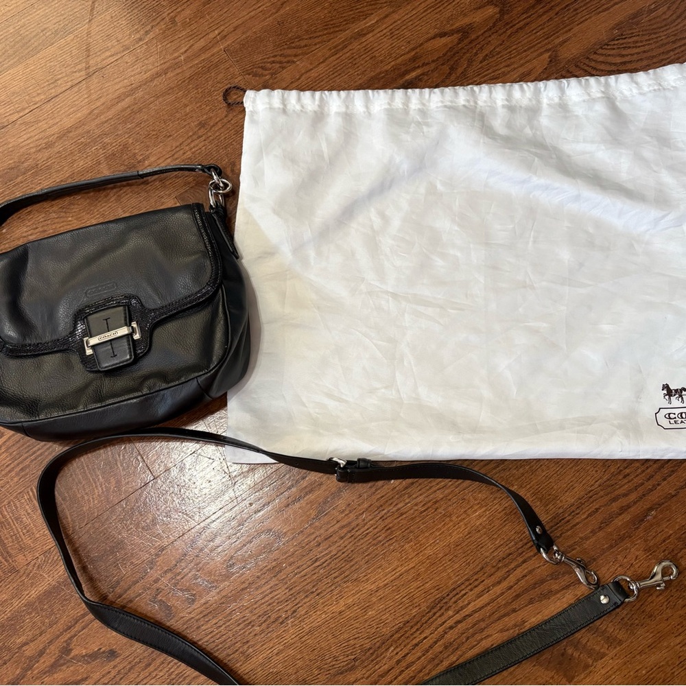 Vintage Coach Black Leather Crossbody Bag with Adjustable Strap